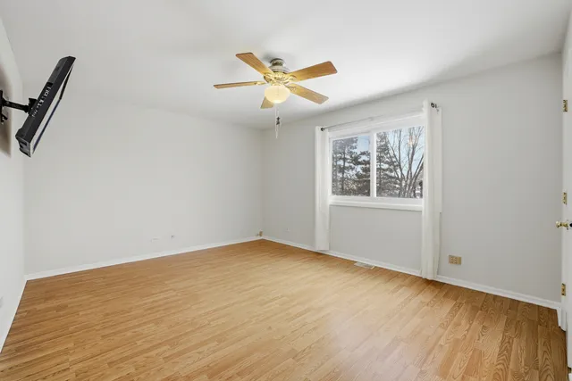 $245,000 | 1874 Windward Lane, Hanover Park, IL 60133