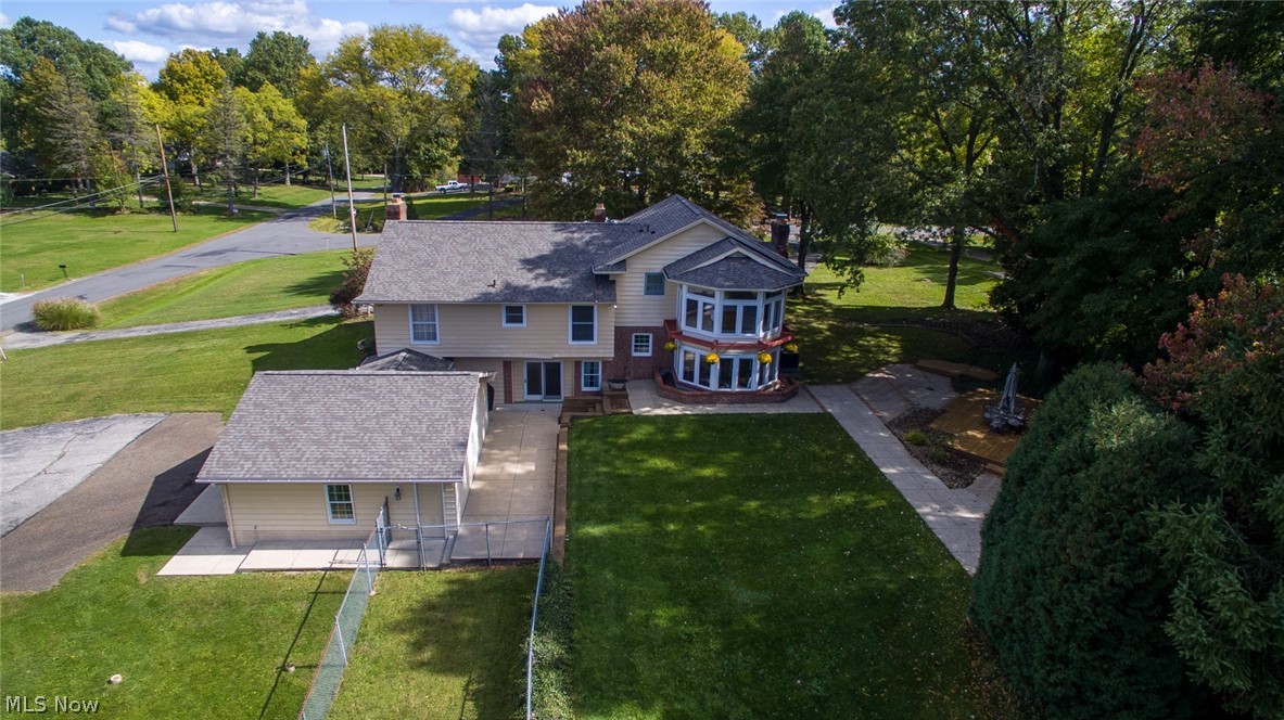 2938 Walnut Ridge Road Akron, OH 44333 - Photo 3 of 34