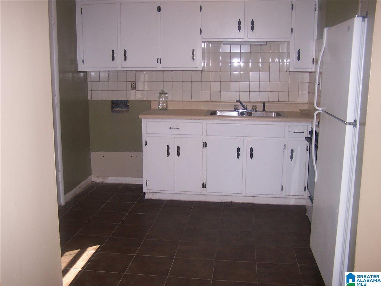 1732 3rd Place Southwest Birmingham, AL 35211 - Photo 3 of 24