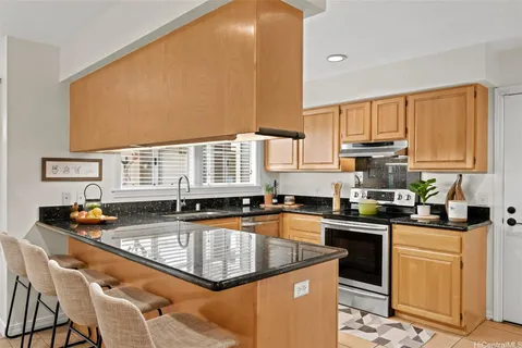 $955,000 | 95-1529 ʻĀinamakua Drive, Unit 58, Mililani, HI 96789