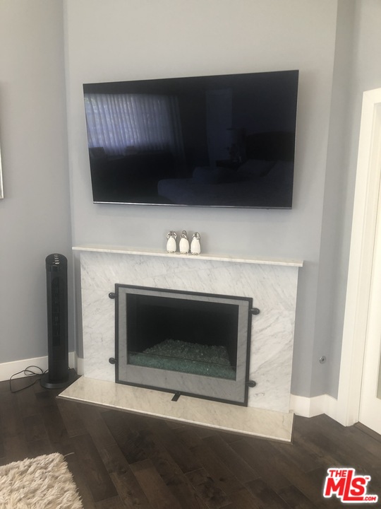 2242 Canyonback Road Los Angeles, CA 90049 - Photo 12 of 14 Gallery Image 12