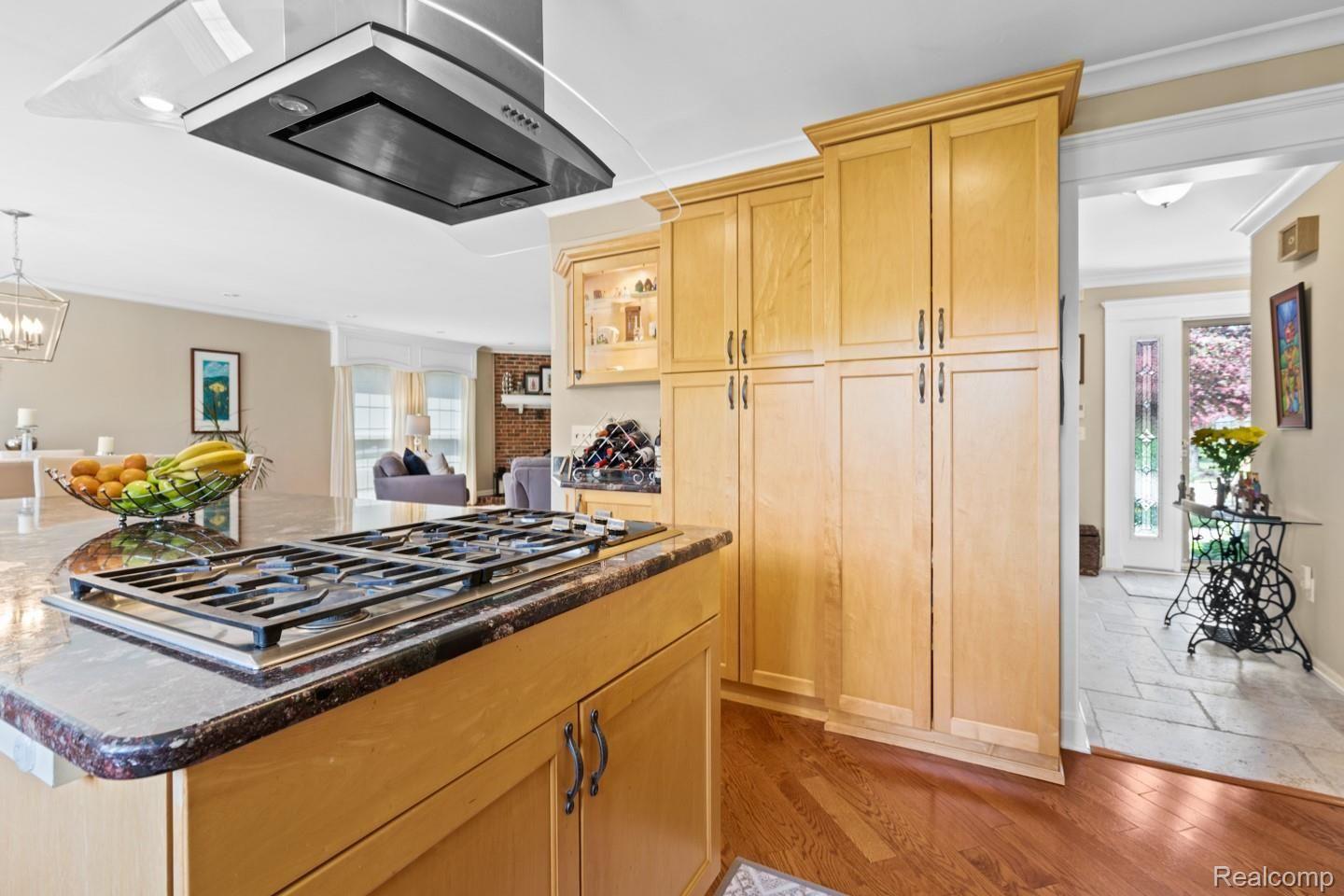 1546 Lomas Verdes Rochester, MI 48306 - Photo 11 of 45 lomas kit 6.jpg