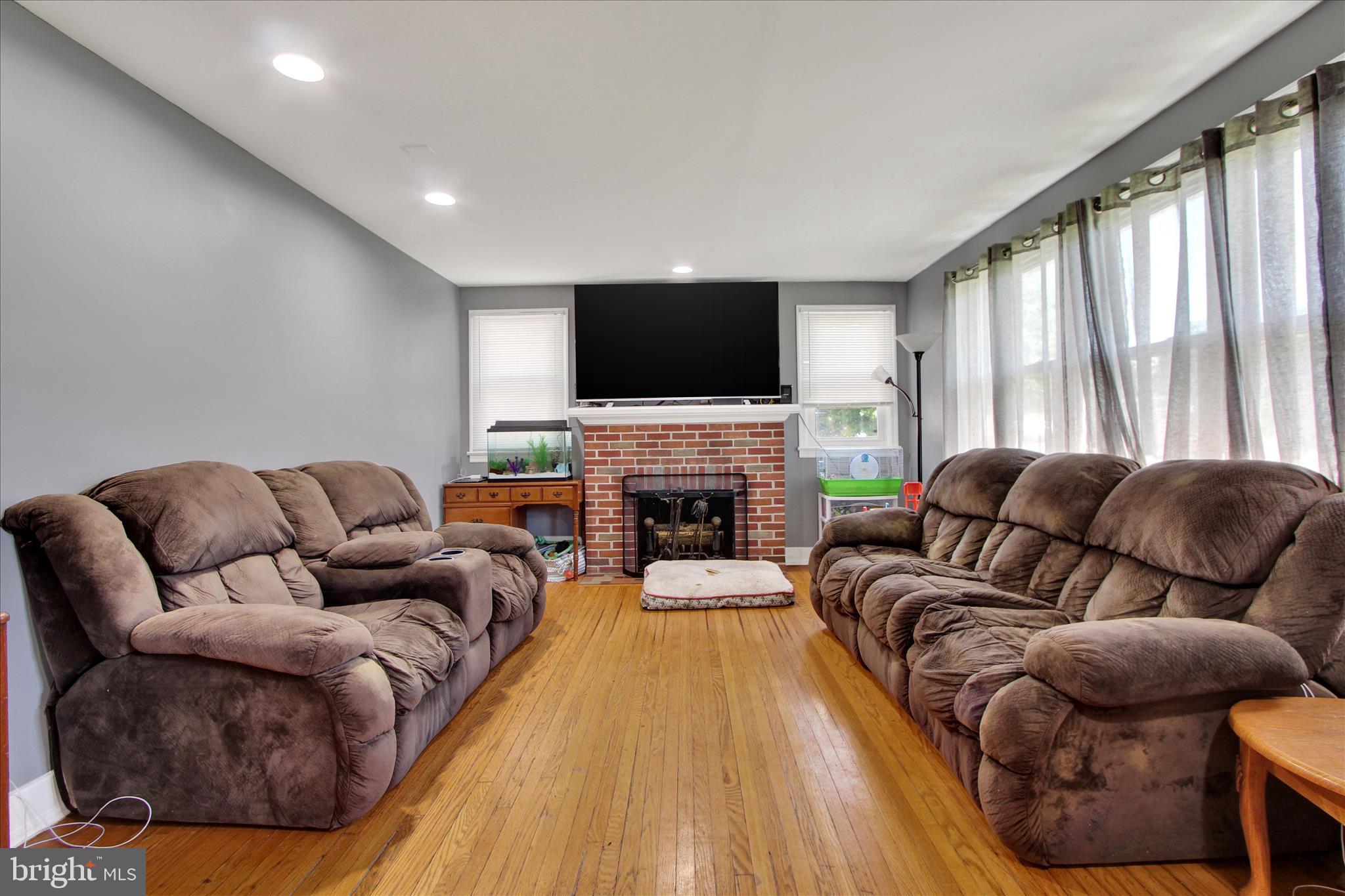 2250 South Queen Street York, PA 17402 - Photo 2 of 25