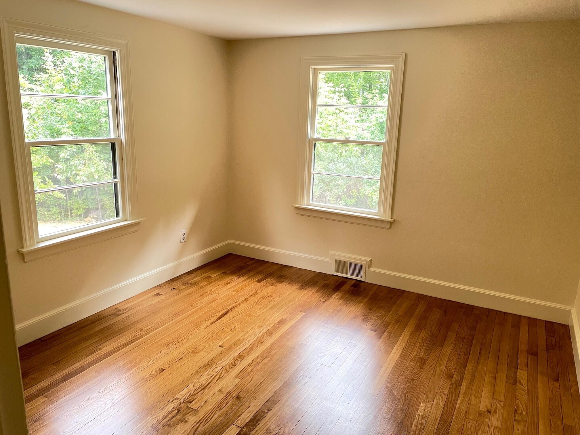 77 Middle Road Falmouth, ME 04105 - Photo 11 of 22 9
