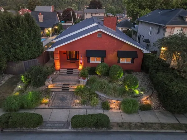 $899,000 | 1511 Corporation Street, Beaver, PA 15009