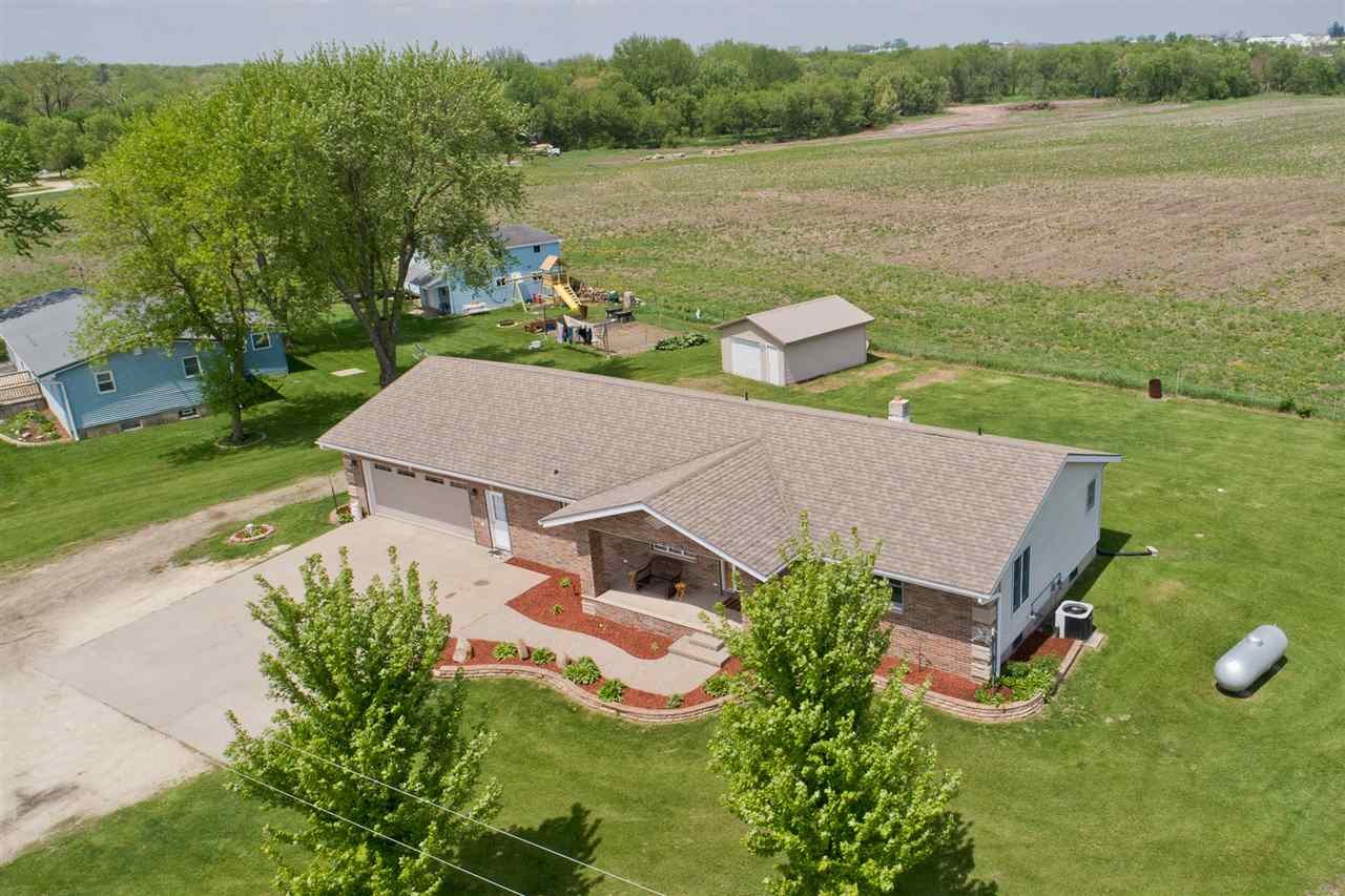 1845 Honey Creek Road Manchester, IA 52057 - Photo 46 of 48 Gallery Image 46