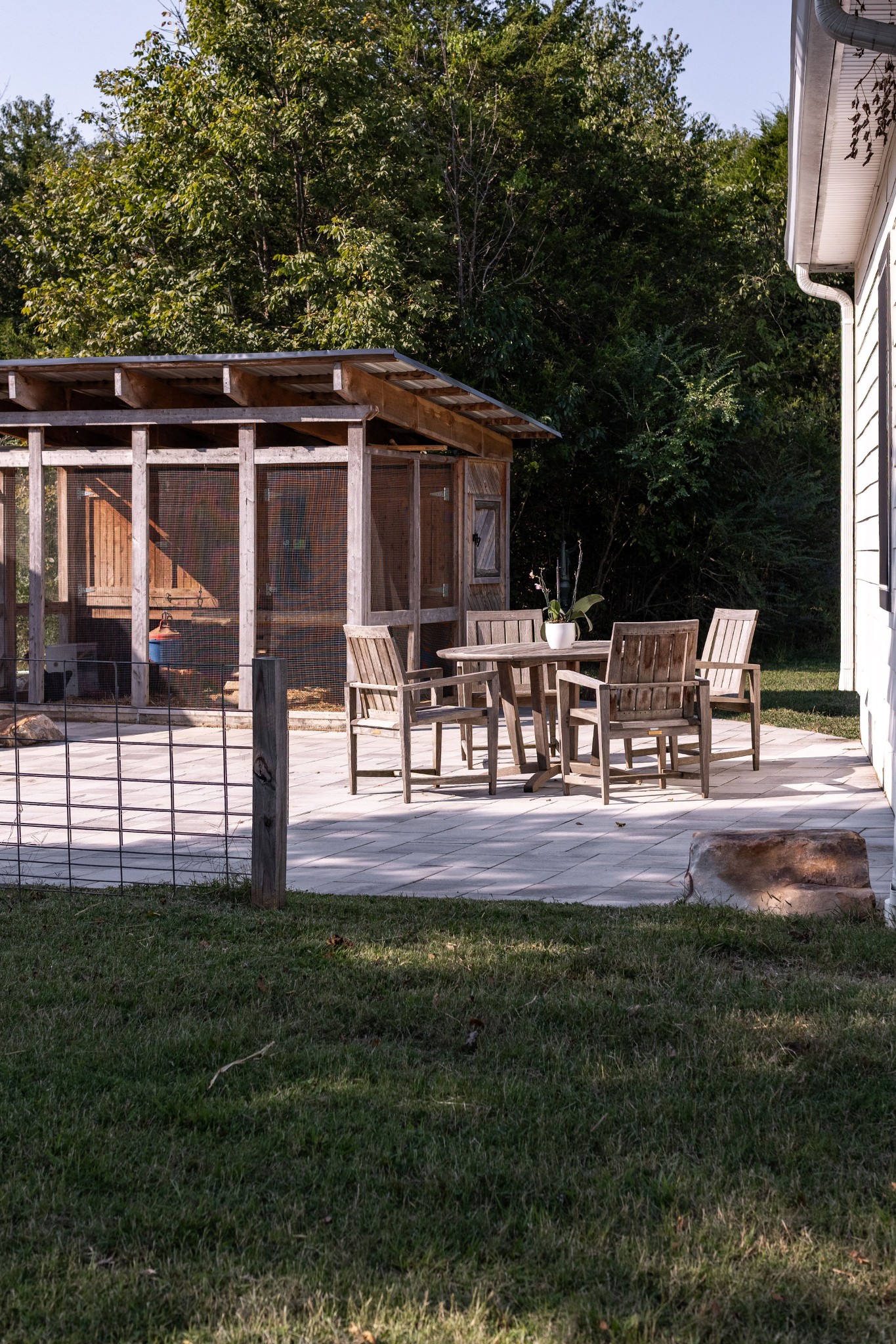 6238 Arno Road Franklin, TN 37064 - Photo 10 of 59 a house view with a garden space