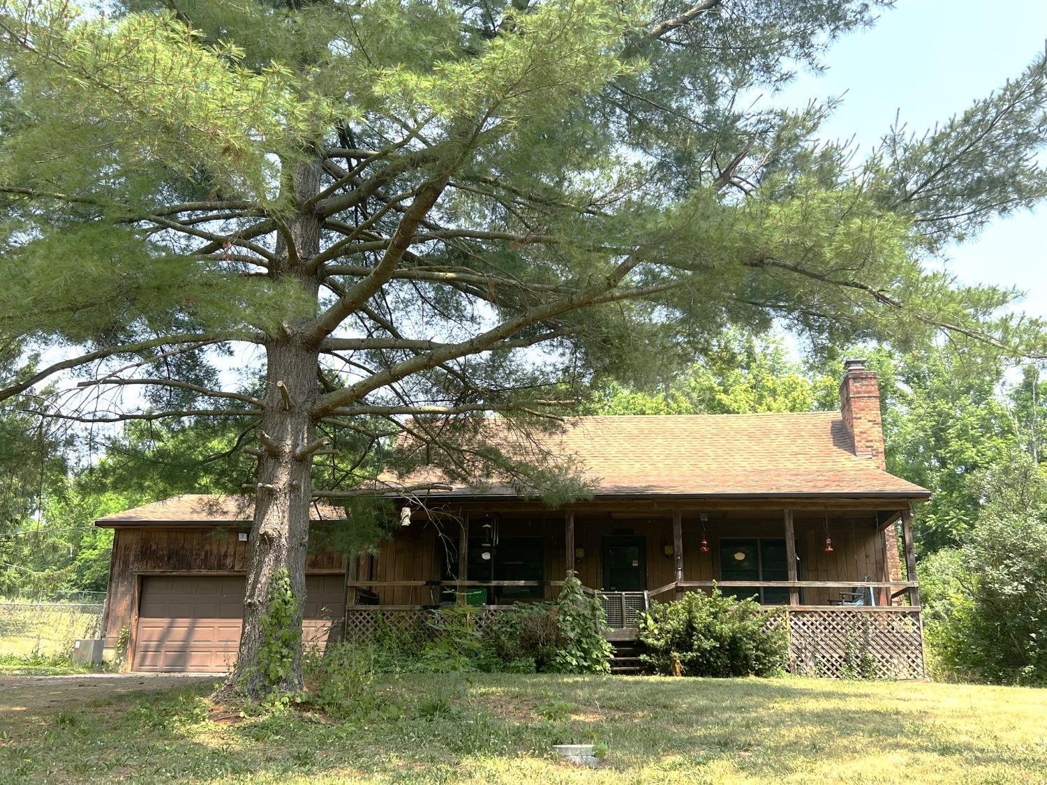 1110 Salman Road Hamilton, OH 45013 - Photo 1 of 14