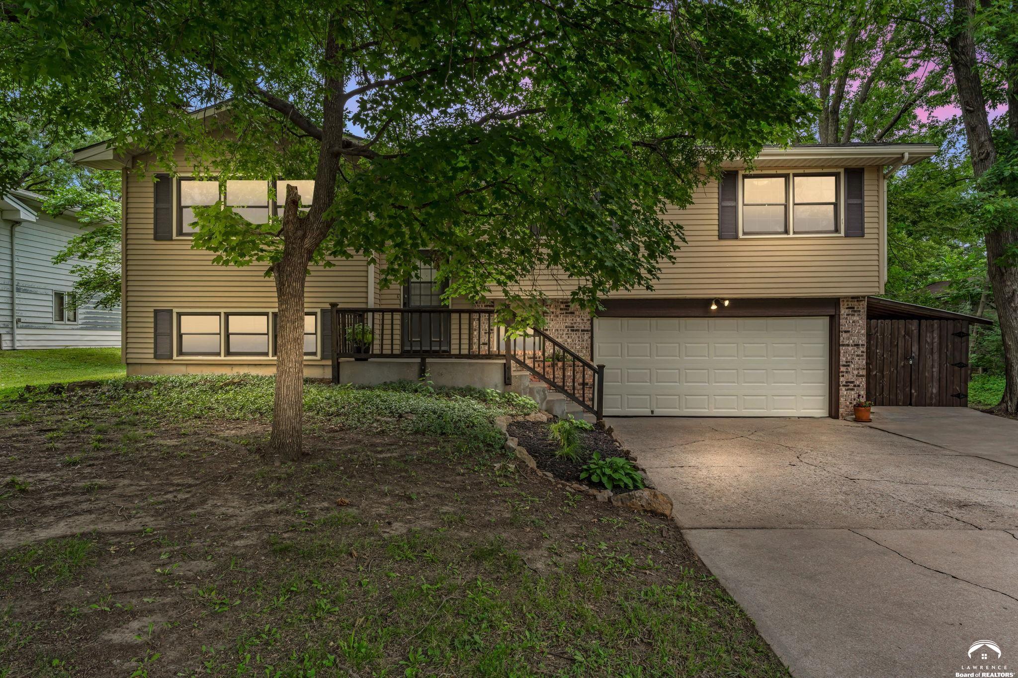 2122 Marvonne Road Lawrence, KS 66047 - Photo 1 of 45