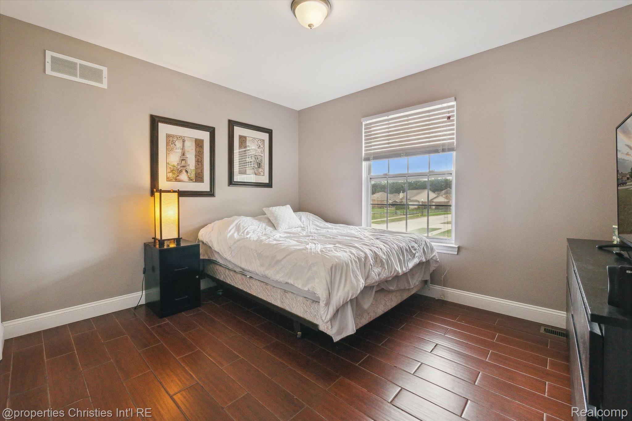 22485 Brantingham Road Macomb, MI 48044 - Photo 29 of 59 Gallery Image 29