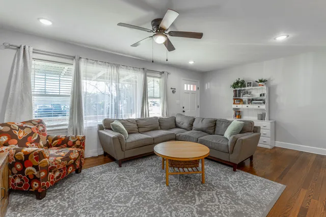 $334,900 | 315 Vista Drive, Chattanooga, TN 37411