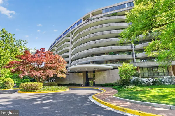 $1,300,000 | 4200 Massachusetts Avenue Northwest, Unit 402, Washington, DC 20016