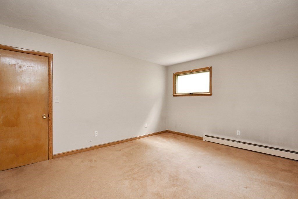 13 Bradley Road Salem, MA 01970 - Photo 19 of 32 Gallery Image 19