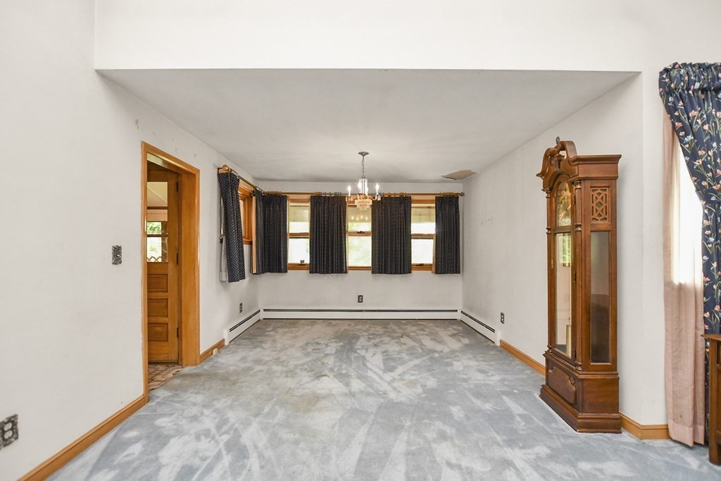 13 Bradley Road Salem, MA 01970 - Photo 5 of 32 Gallery Image 5