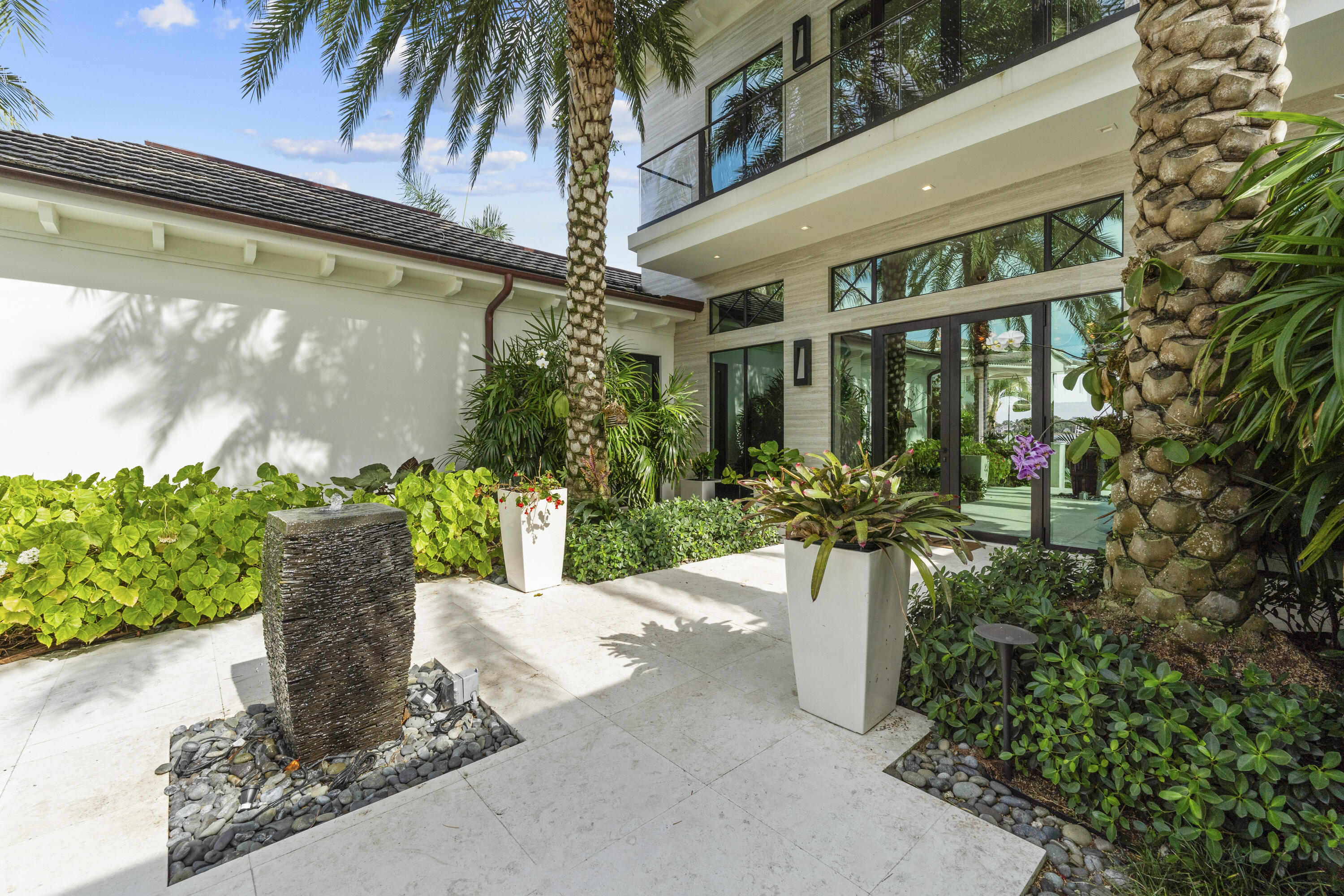 18714 Rio Vista Drive Jupiter, FL 33469 - Photo 10 of 105 10_104