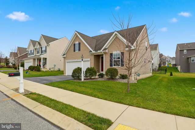 $410,000 | 2606 Woodspring Drive, York, PA 17402