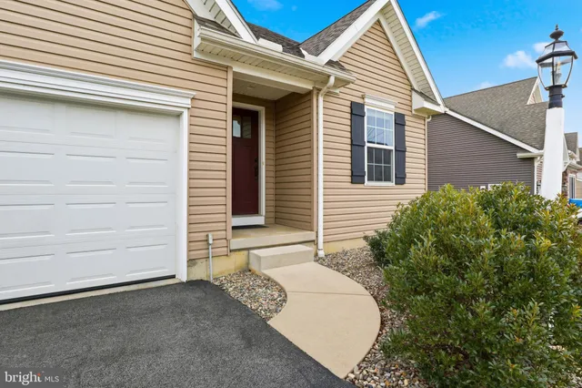$410,000 | 2606 Woodspring Drive, York, PA 17402