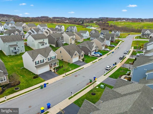 $410,000 | 2606 Woodspring Drive, York, PA 17402