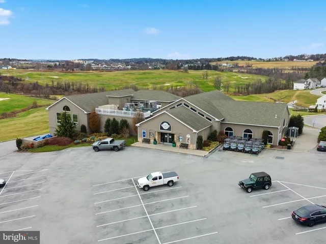 $410,000 | 2606 Woodspring Drive, York, PA 17402