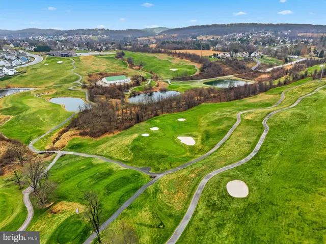 $410,000 | 2606 Woodspring Drive, York, PA 17402