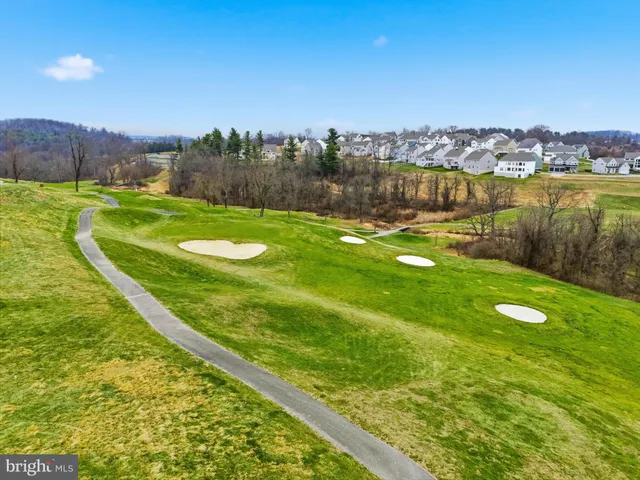 $410,000 | 2606 Woodspring Drive, York, PA 17402