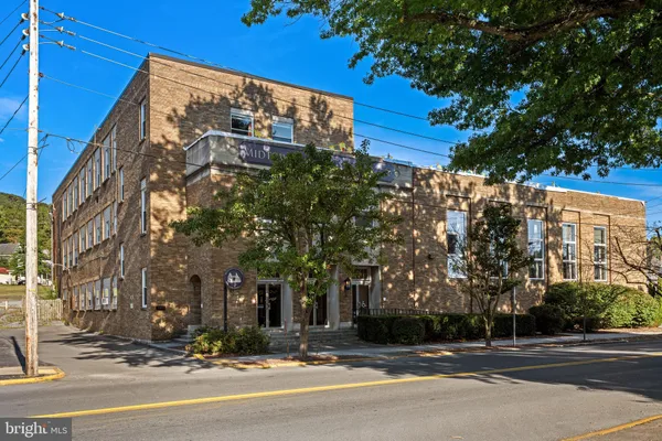 $425,000 | 1001 Moore Street, Huntingdon, PA 16652