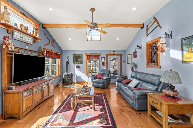 $639,900 | 361 Rock Lane, Milford, CT 06460