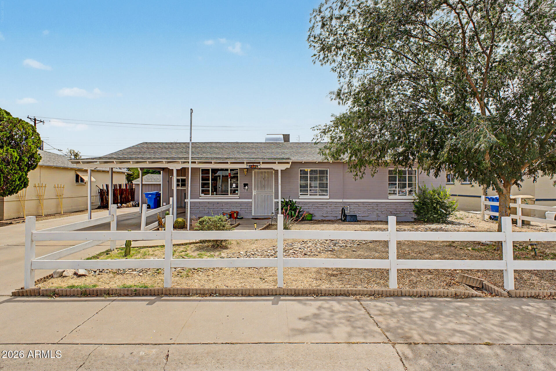 2037 West State Avenue Phoenix, AZ 85021 - Photo 2 of 27