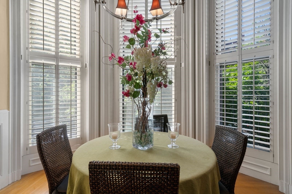 322 Beacon Street, Unit 3 Boston, MA 02116 - Photo 4 of 24