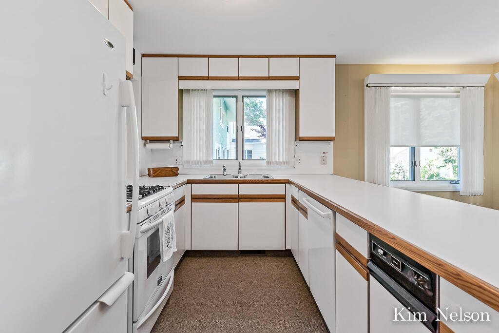 6100 Murray Road Whitehall, MI 49461 - Photo 19 of 74 Kitchen