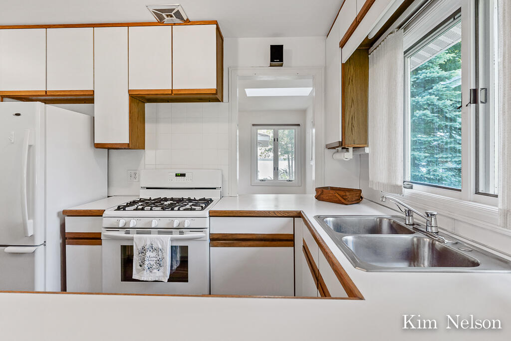 6100 Murray Road Whitehall, MI 49461 - Photo 20 of 74 Kitchen