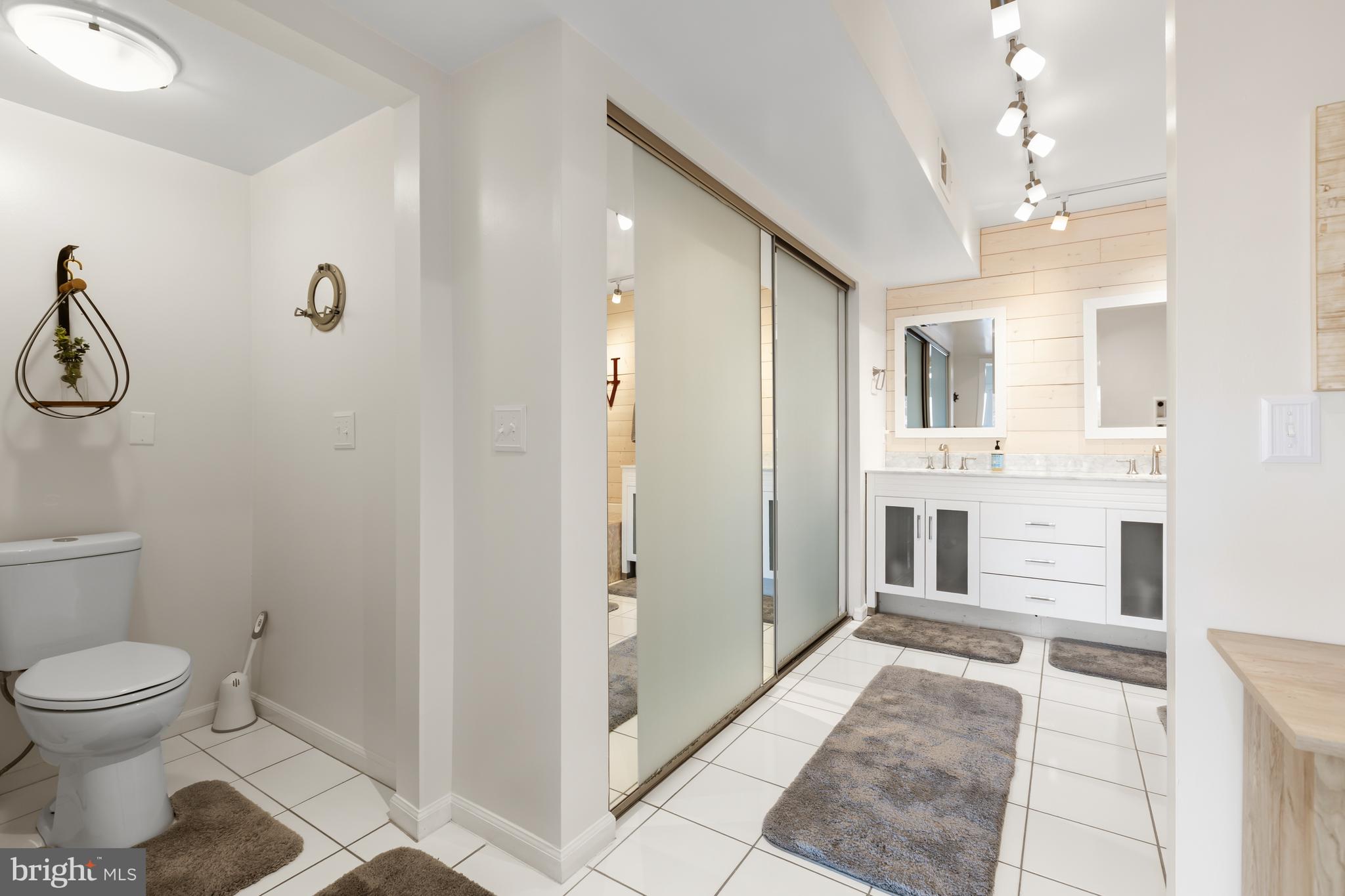 13 Hunters Point Millsboro, DE 19966 - Photo 15 of 29 Master Walk-In Closet