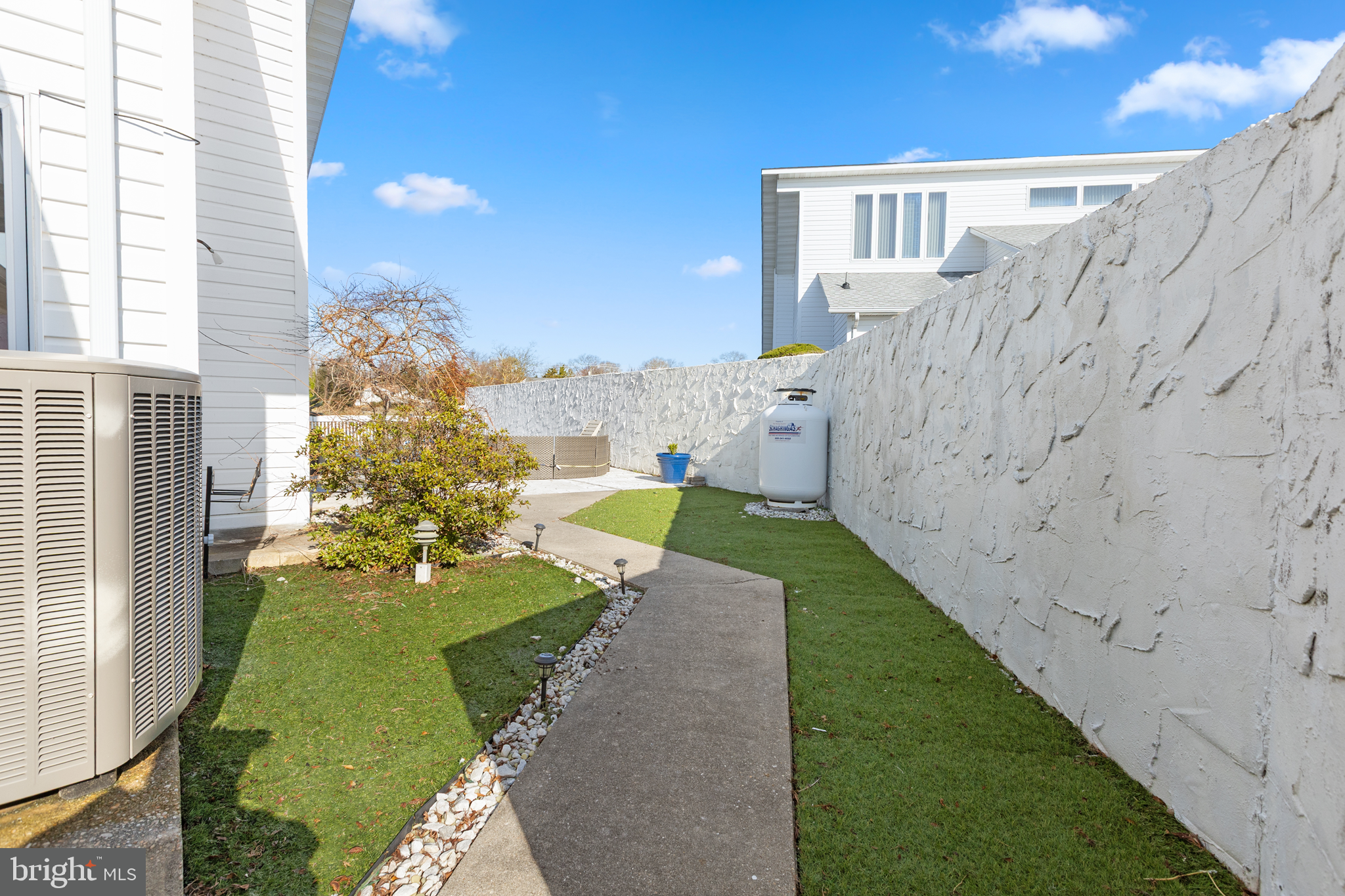 13 Hunters Point Millsboro, DE 19966 - Photo 2 of 29 Walkway to Entrance