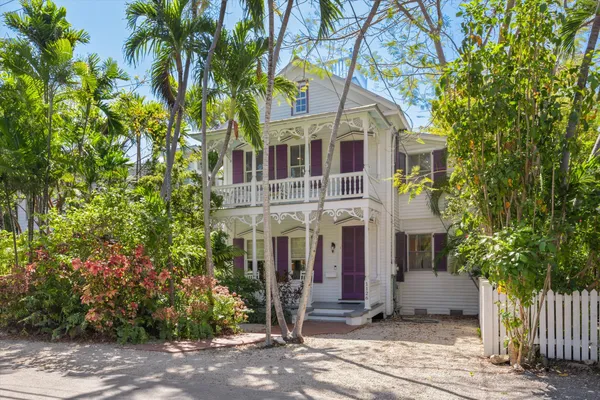 $2,995,000 | 1126 Von Phister Street, Key West, FL 33040