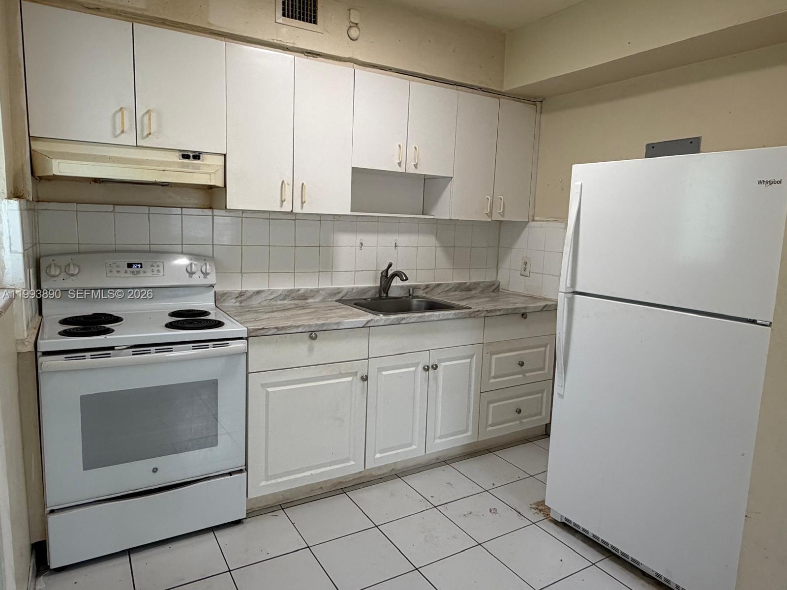 6371 Southwest 34th Street Miami, FL 33155 - Photo 7 of 10