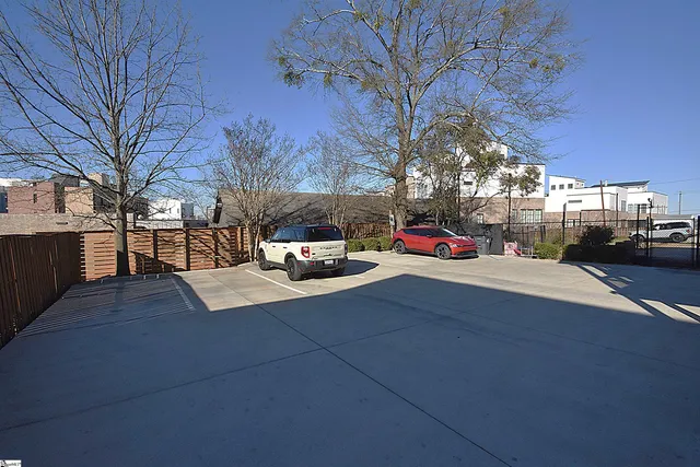 $1,395 | 9 B Harris Street, Greenville, SC 29601