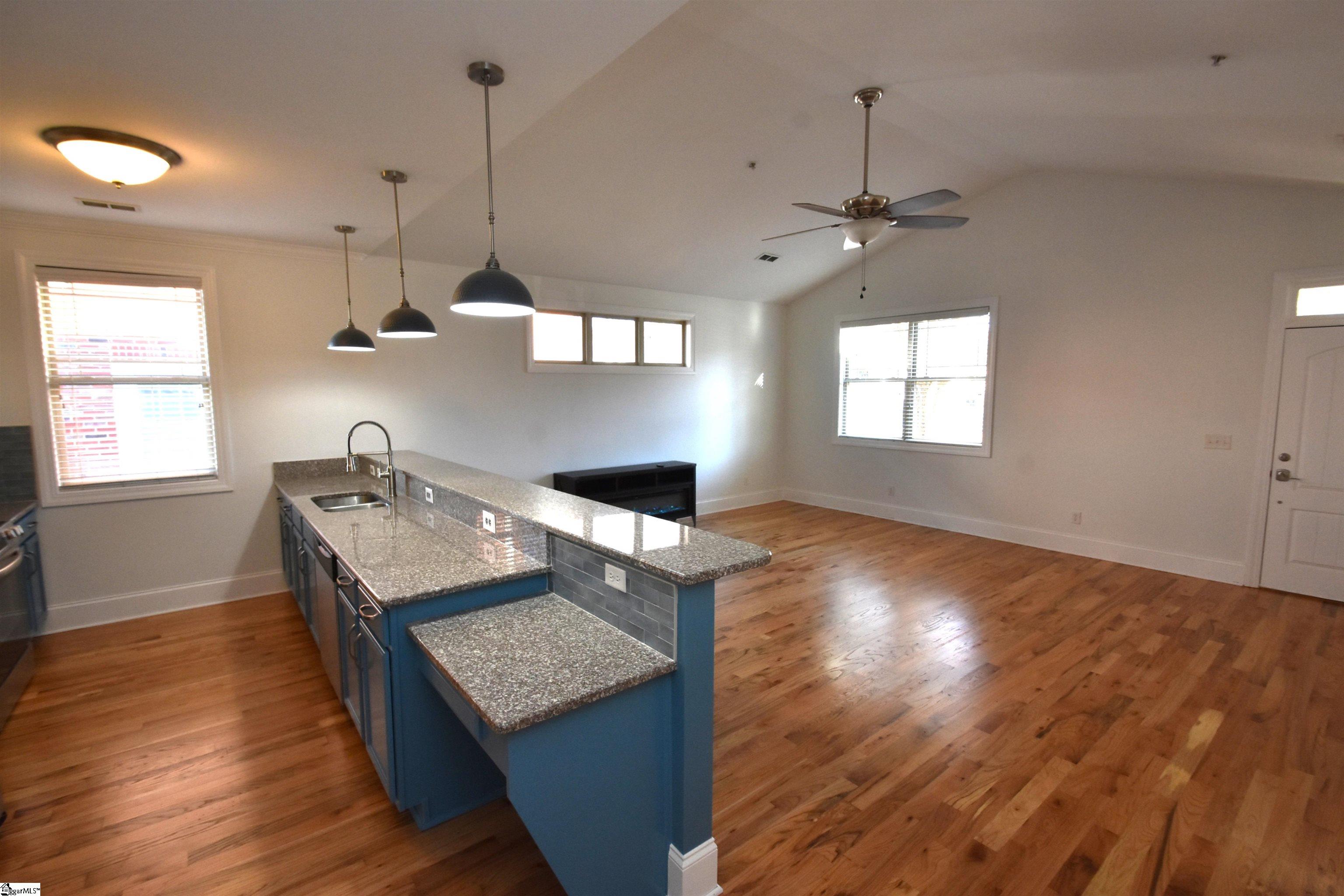 9 B Harris Street Greenville, SC 29601 - Photo 2 of 17