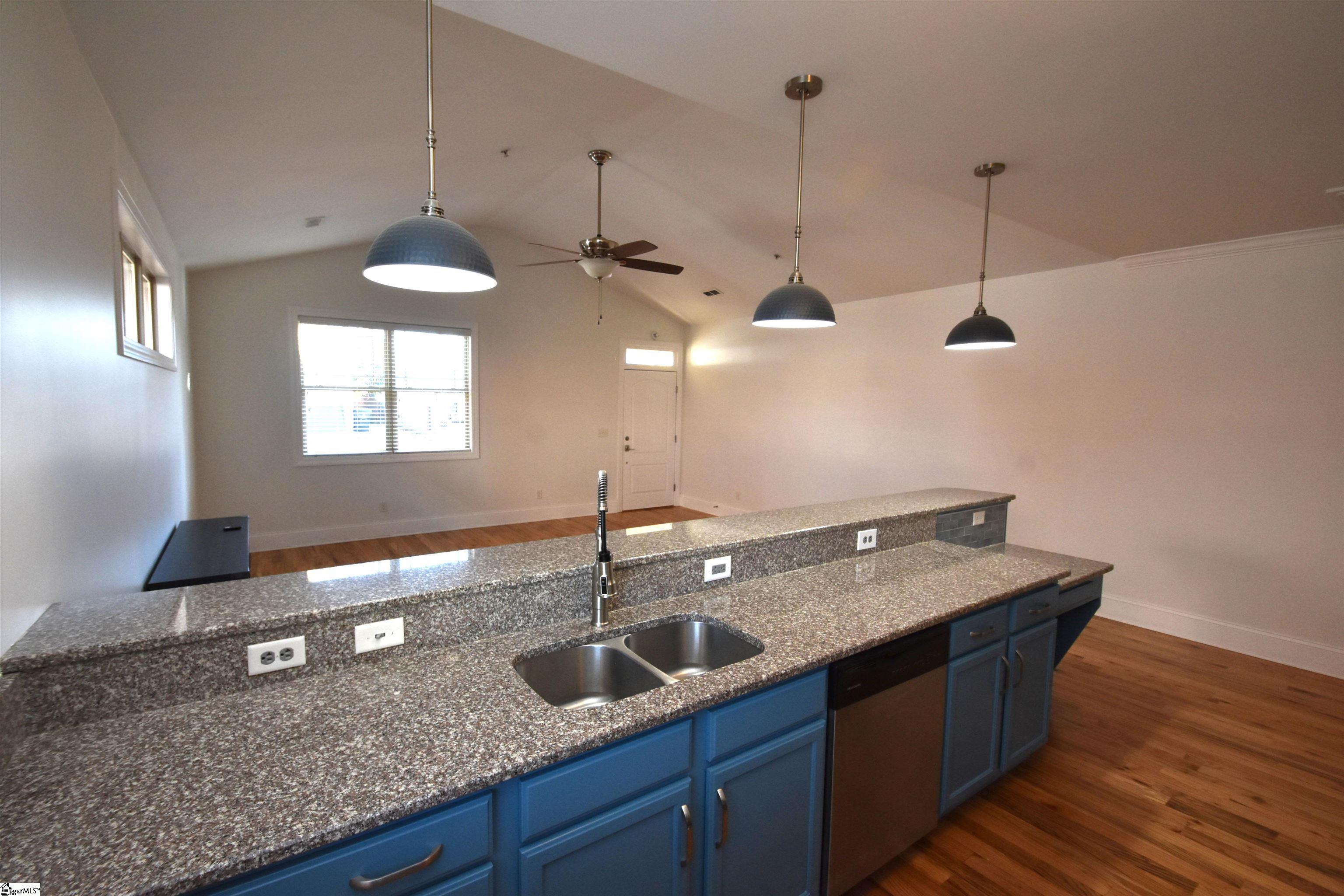 9 B Harris Street Greenville, SC 29601 - Photo 4 of 17