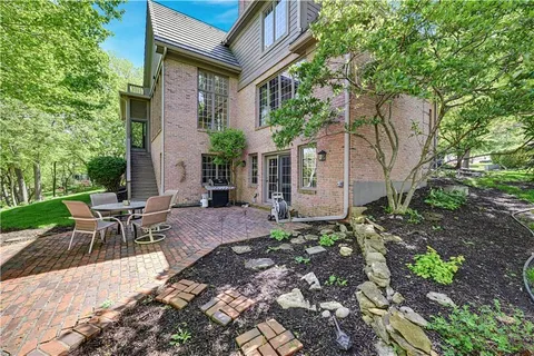 $2,000,000 | 60 Dundee Court, Loch Lloyd, MO 64012