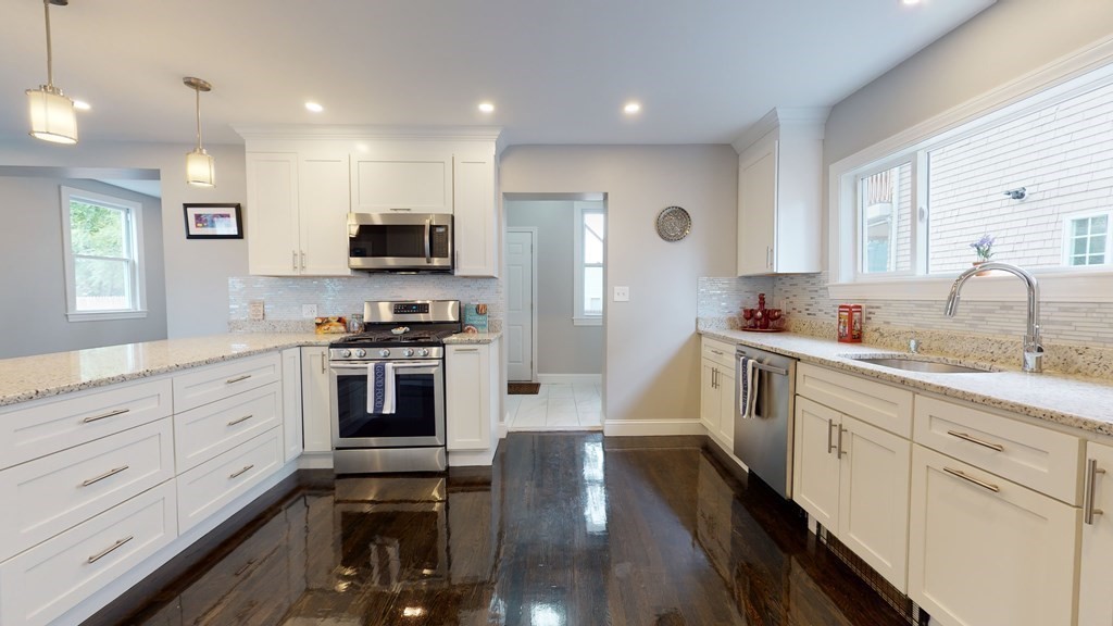 6 Reddy Avenue Boston, MA 02136 - Photo 3 of 36 Gallery Image 3