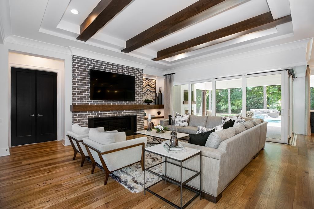 405 Vernon Terrace Raleigh, NC 27609 - Photo 2 of 26 Photo 2