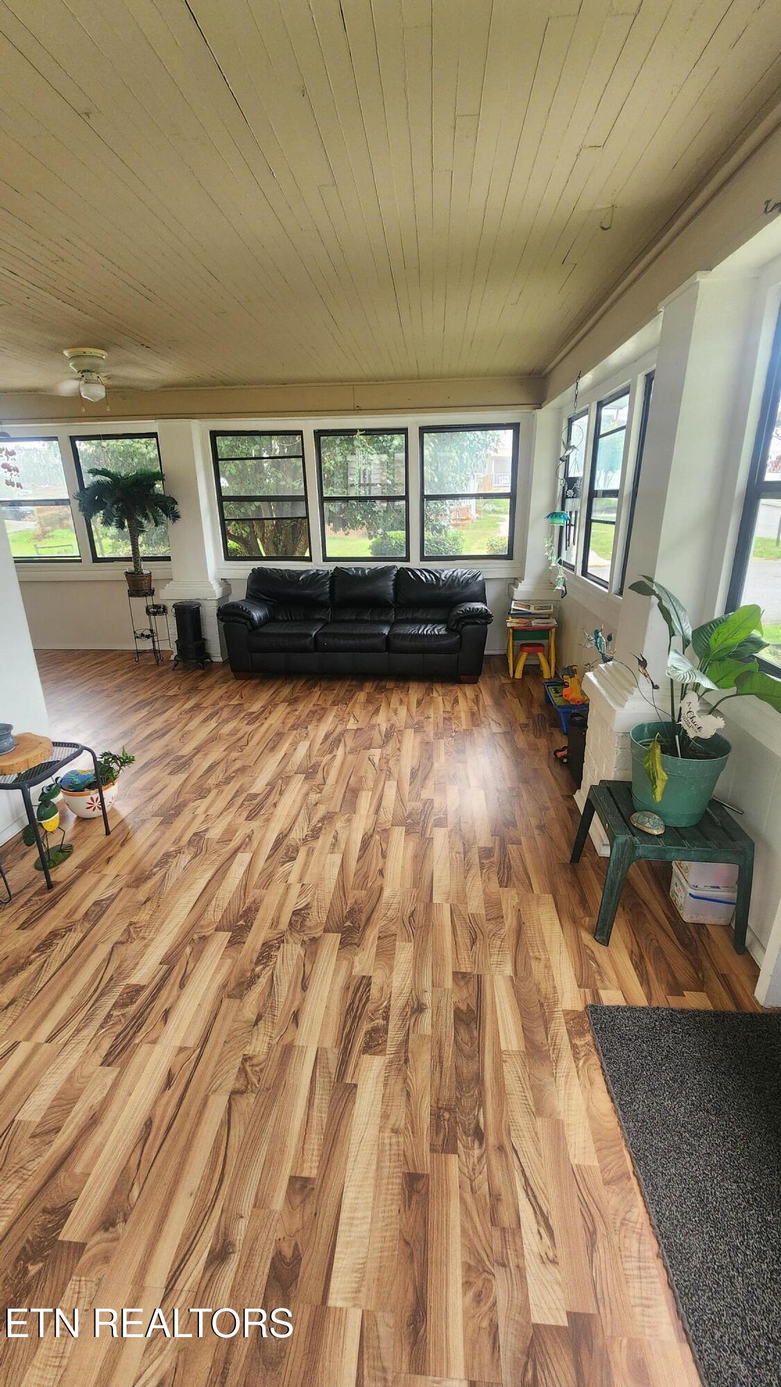 205 North Main Street Oneida, TN 37841 - Photo 36 of 49 20241015_142350