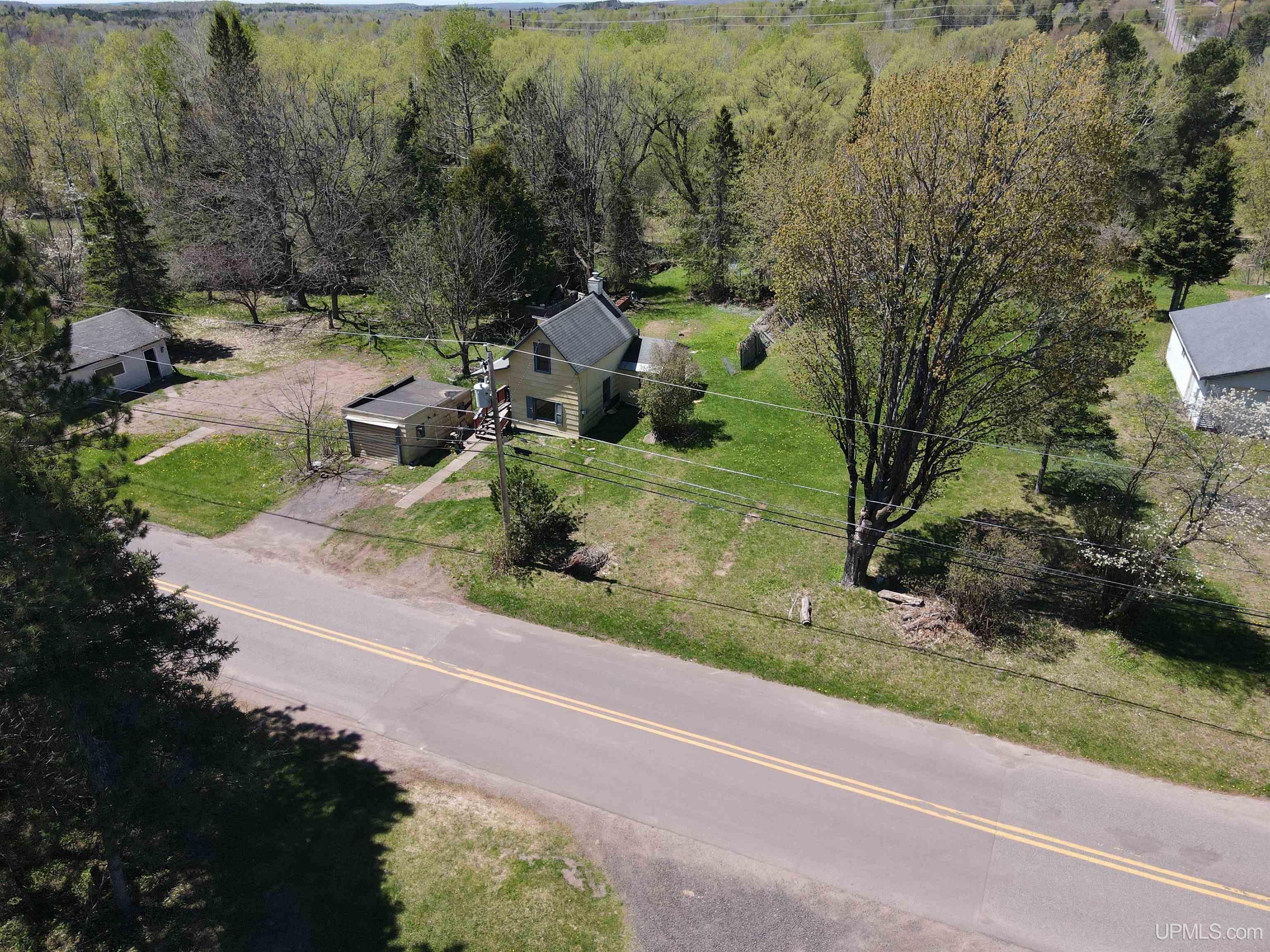 213 South Range Road Ironwood, MI 49938 - Photo 31 of 32