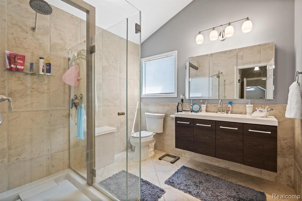 1546 Lomas Verdes Rochester, MI 48306 - Photo 31 of 45