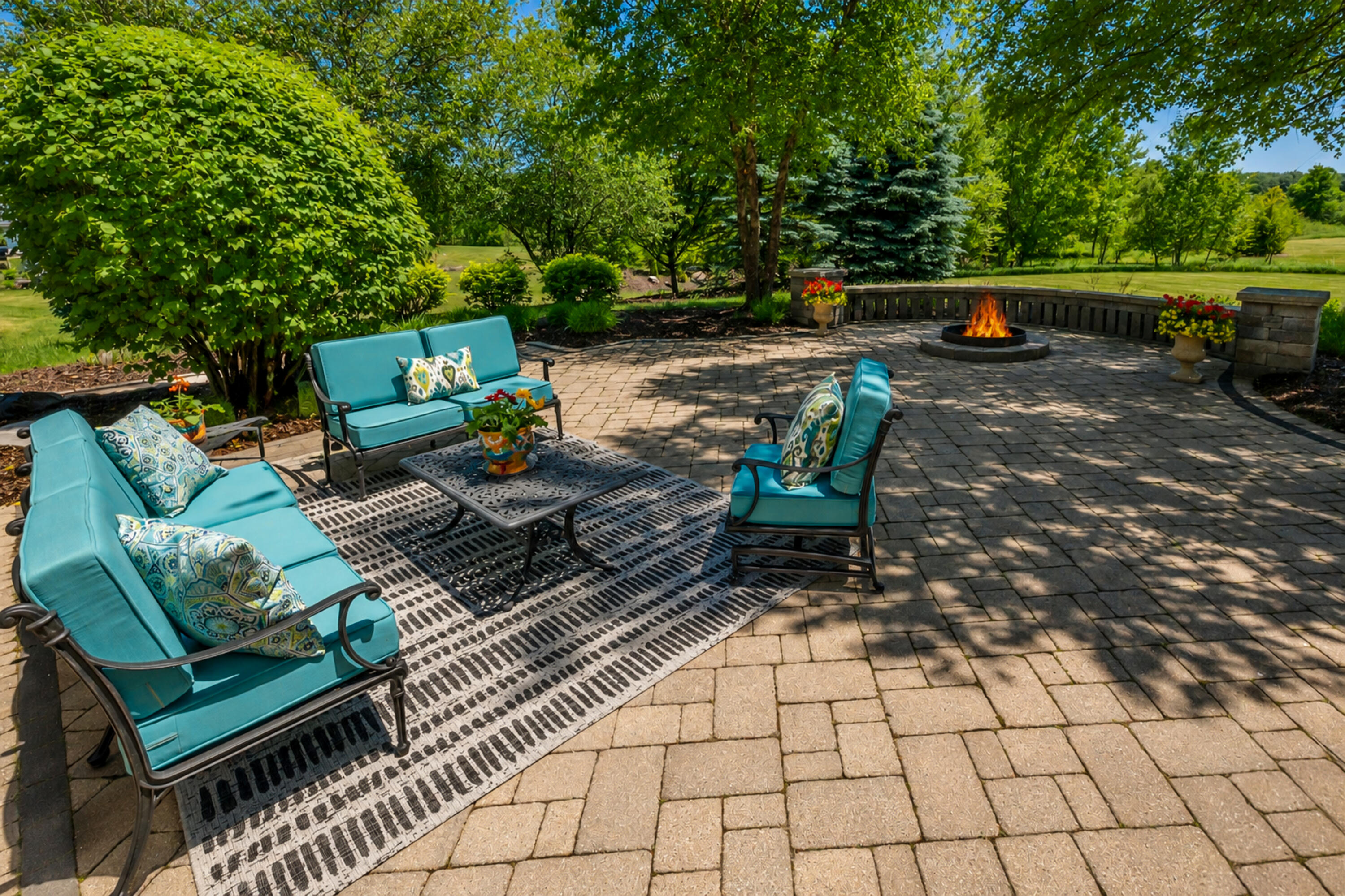 11092 Sutton Ridge Drive Mequon, WI 53097 - Photo 4 of 40 Large Patio - Great for Entertaining!