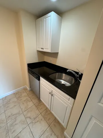 $2,975 | 8 Museum Way, Unit 416, Cambridge, MA 02141