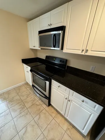 $2,975 | 8 Museum Way, Unit 416, Cambridge, MA 02141