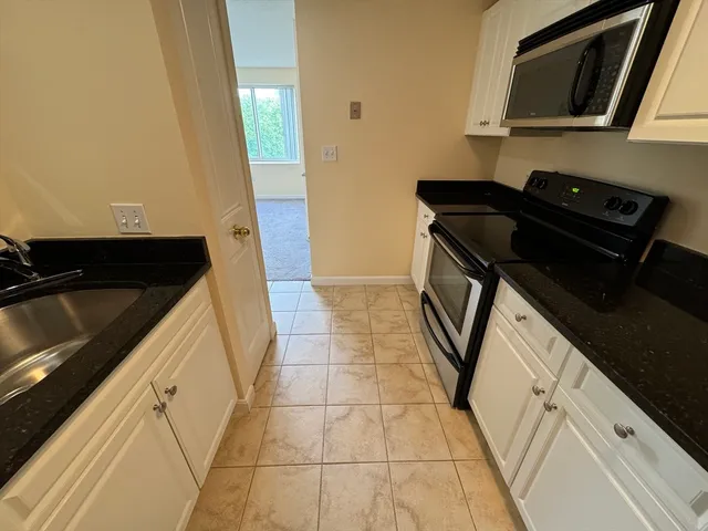 $2,975 | 8 Museum Way, Unit 416, Cambridge, MA 02141