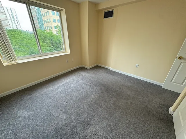 $2,975 | 8 Museum Way, Unit 416, Cambridge, MA 02141