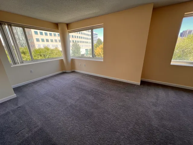 $2,975 | 8 Museum Way, Unit 416, Cambridge, MA 02141